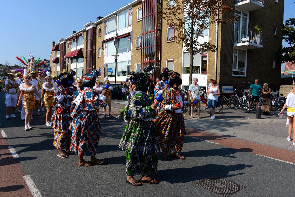 ../Images/Zomercarnaval Noordwijkerhout 091.jpg